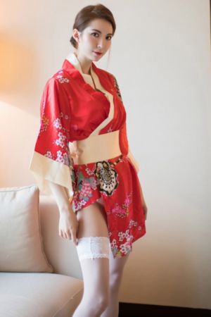 公与媳厨房在线播放