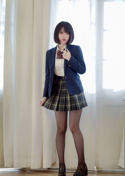 萌白酱馒头一毛无线天旗袍