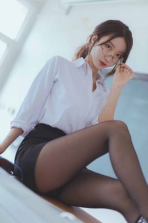 韩世雅 《情事》在线播放