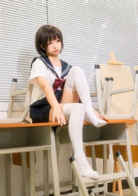 贱妾扒下脱裙子撅屁股迎