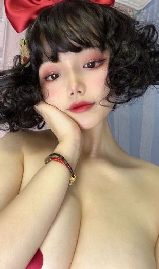 饭桌上故意张开腿让公在线观