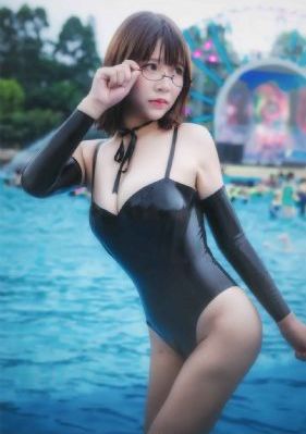 楼顶上的大象
